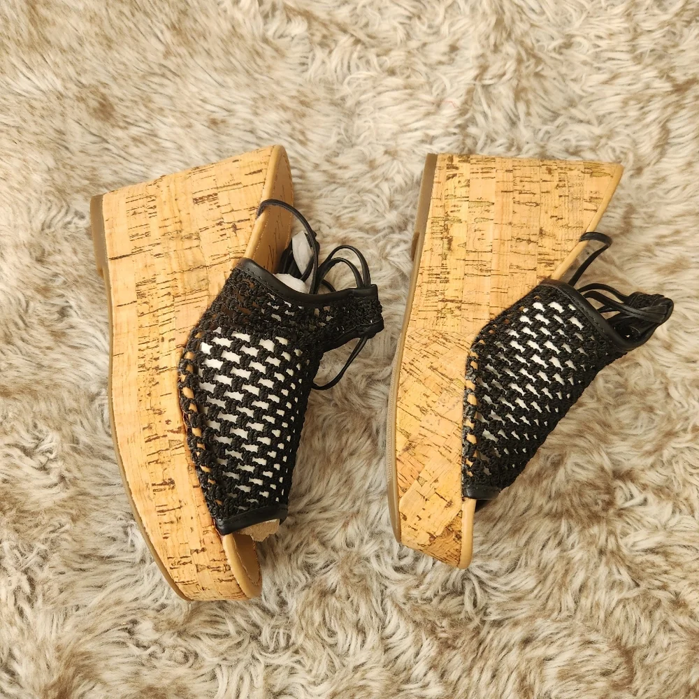 Wild Pair Black Haylinn Tie-up Platform Wedges Women's‎ Size 6 1/2